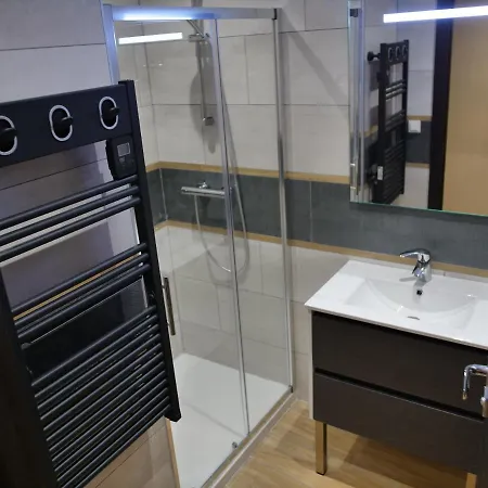 דירה A 50m Reves De Les Bains De מרס-לה-באן