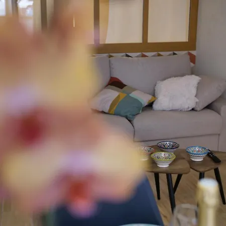 Apartment A 50m Reves De Les Bains De *