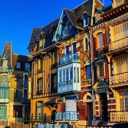 A 50m Reves De Les Bains De Apartment *