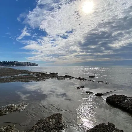 A 50m Reves De Les Bains De Mers-les-Bains
