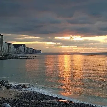 A 50m Reves De Les Bains De * Mers-les-Bains