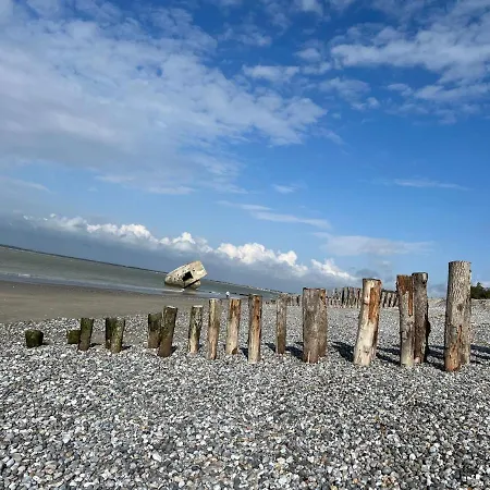 A 50m Reves De Les Bains De Mers-les-Bains